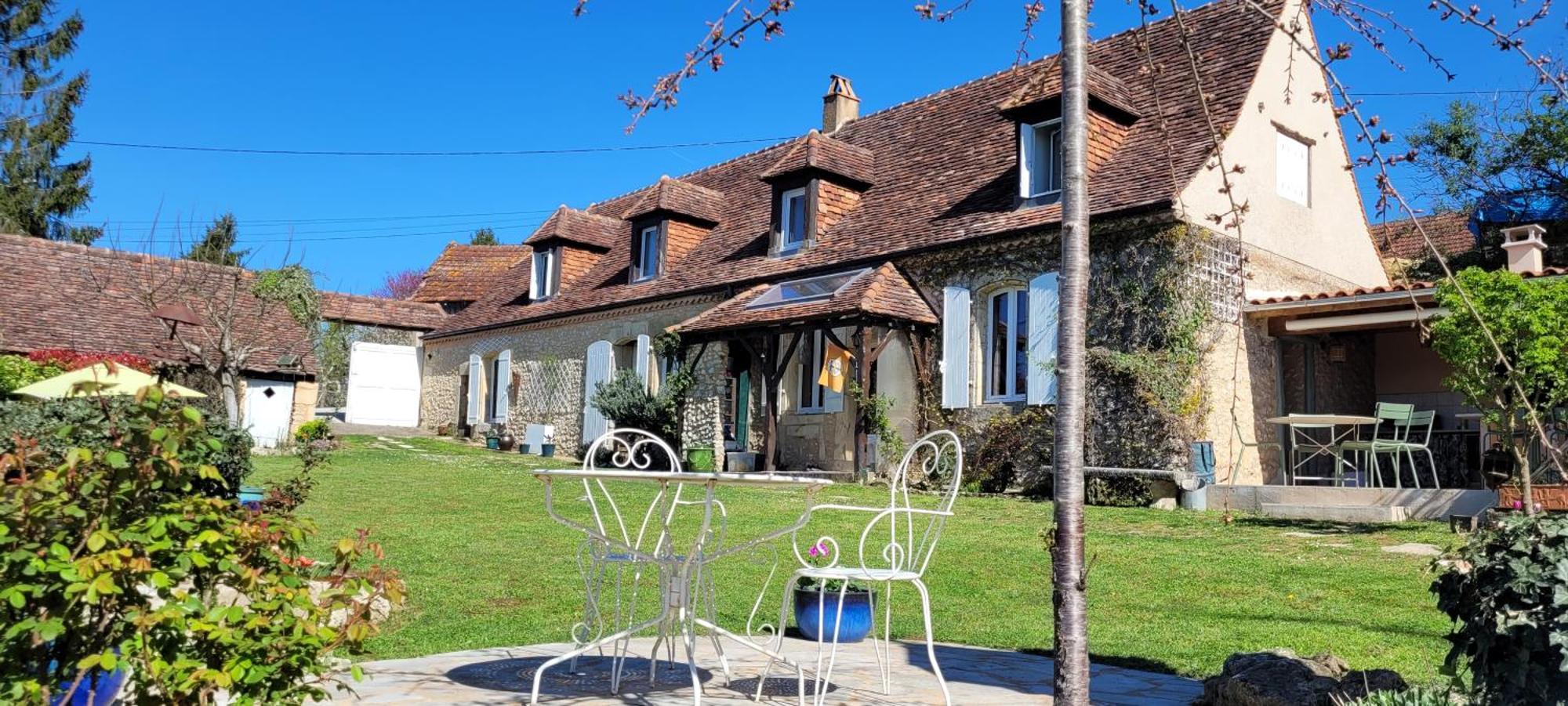 Le Clos Des Etoiles B&B Ле-Бюг Экстерьер фото